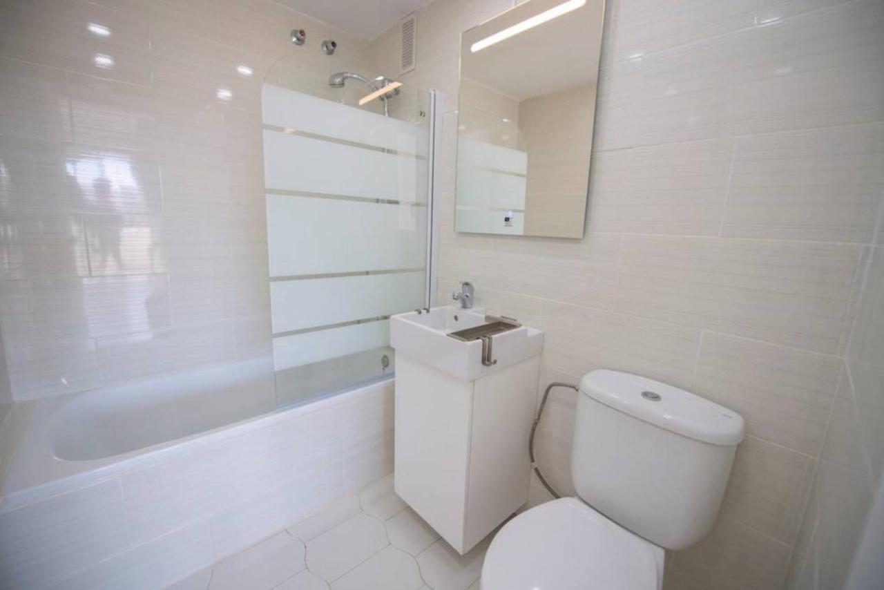 Appartement Benal Beach Sea Front Holiday